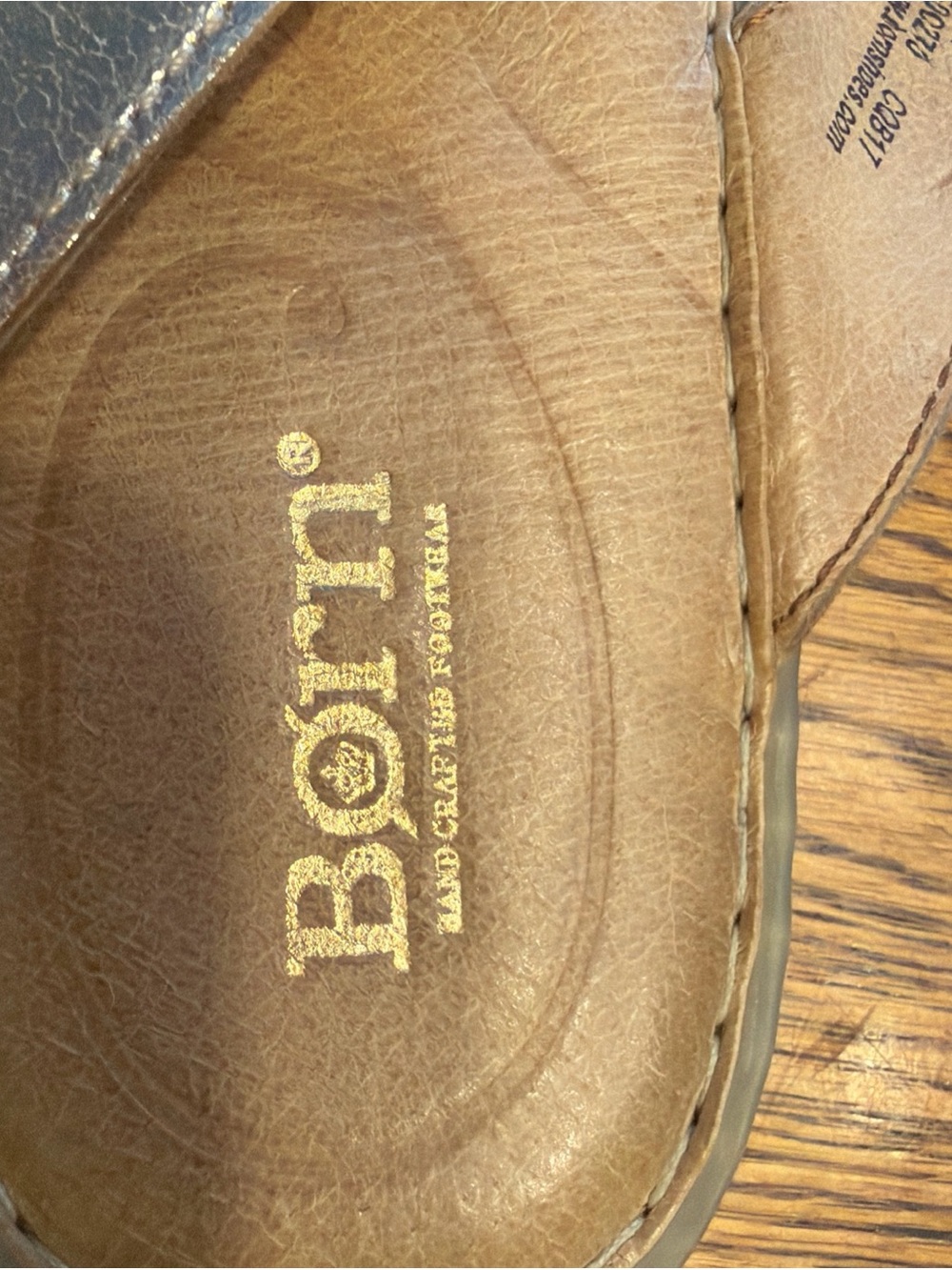 BORN Comfort Leather Thong Sandals - Metallic Gold - Picture 5 of 8
